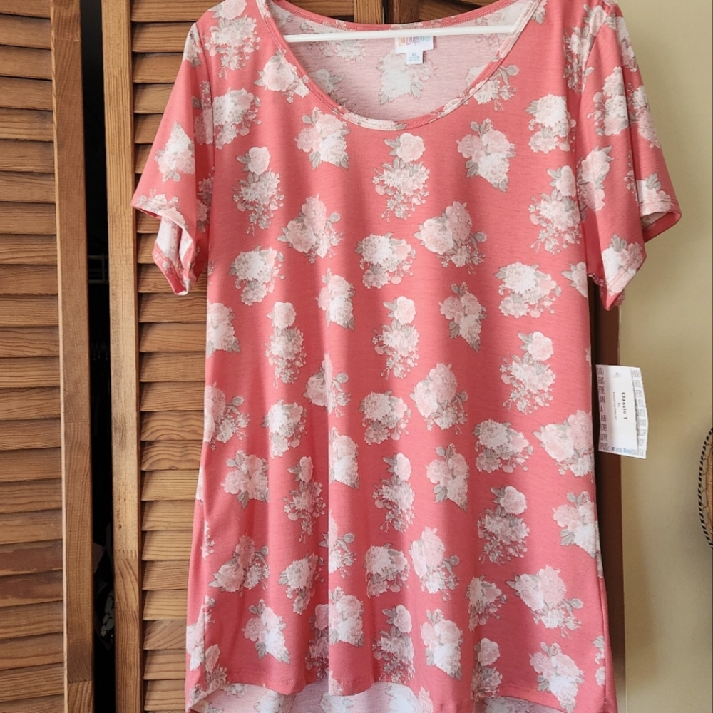 Floral Pink Women's Top LuLaR0e
